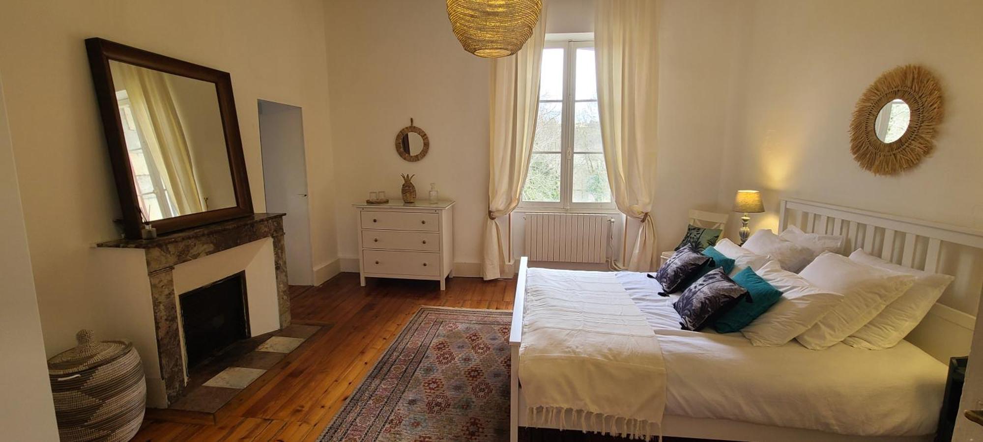 Le Manoir Du Moulin De Madame Bed & Breakfast วีเนิฟ-โซร์-ล็อต ห้อง รูปภาพ