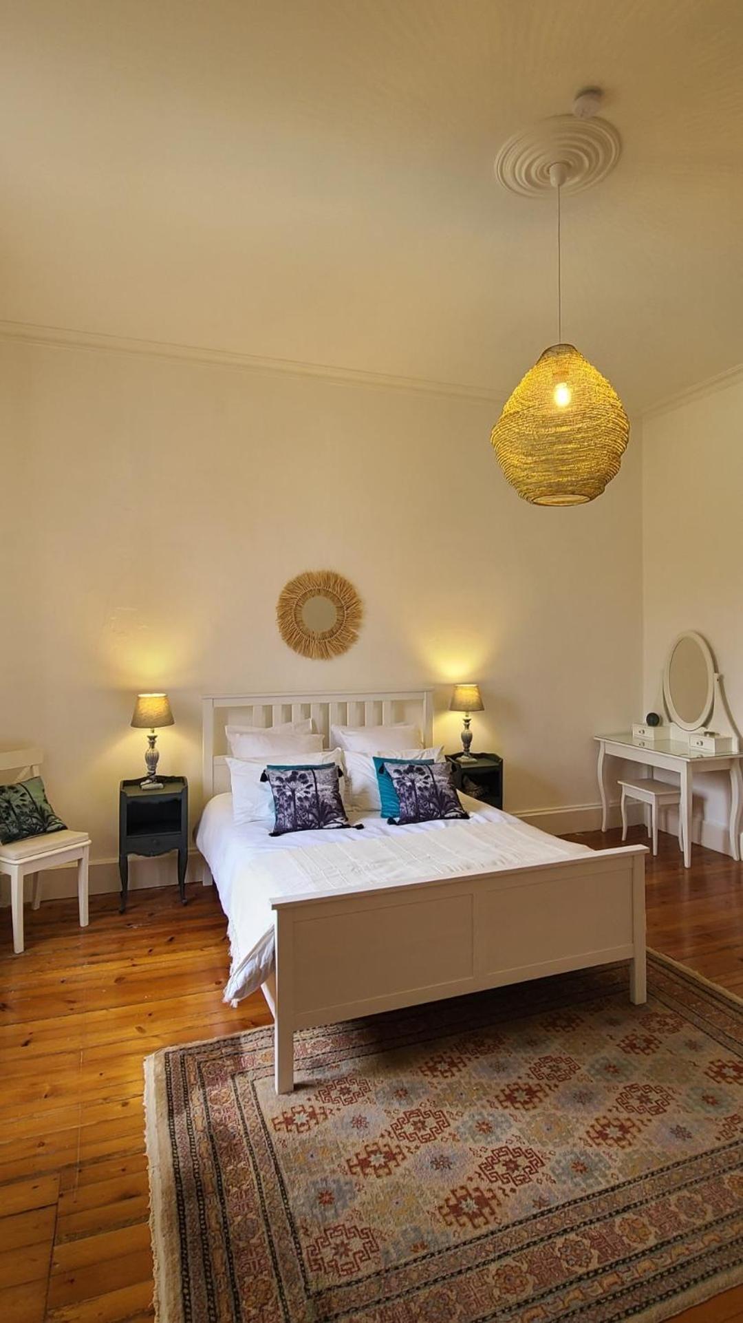 Le Manoir Du Moulin De Madame Bed & Breakfast วีเนิฟ-โซร์-ล็อต ห้อง รูปภาพ