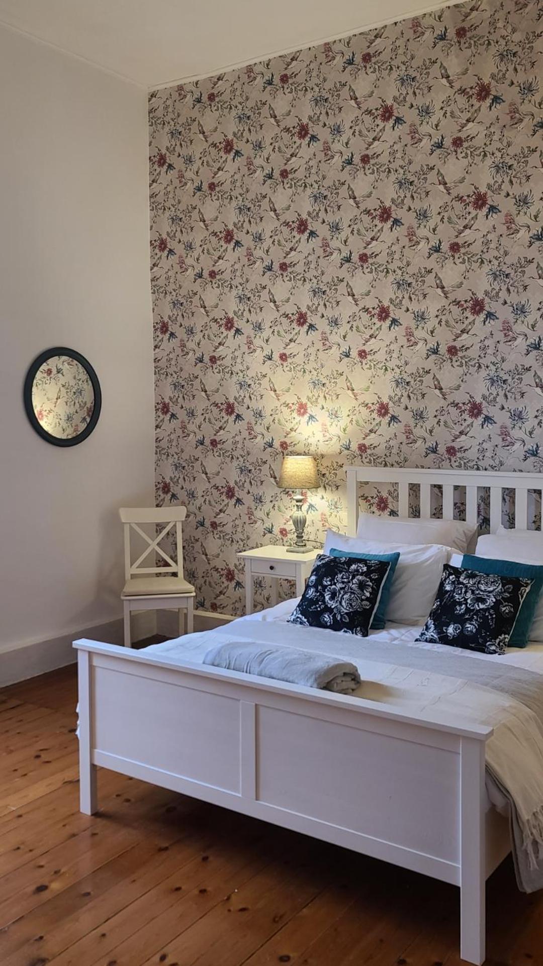 Le Manoir Du Moulin De Madame Bed & Breakfast วีเนิฟ-โซร์-ล็อต ห้อง รูปภาพ