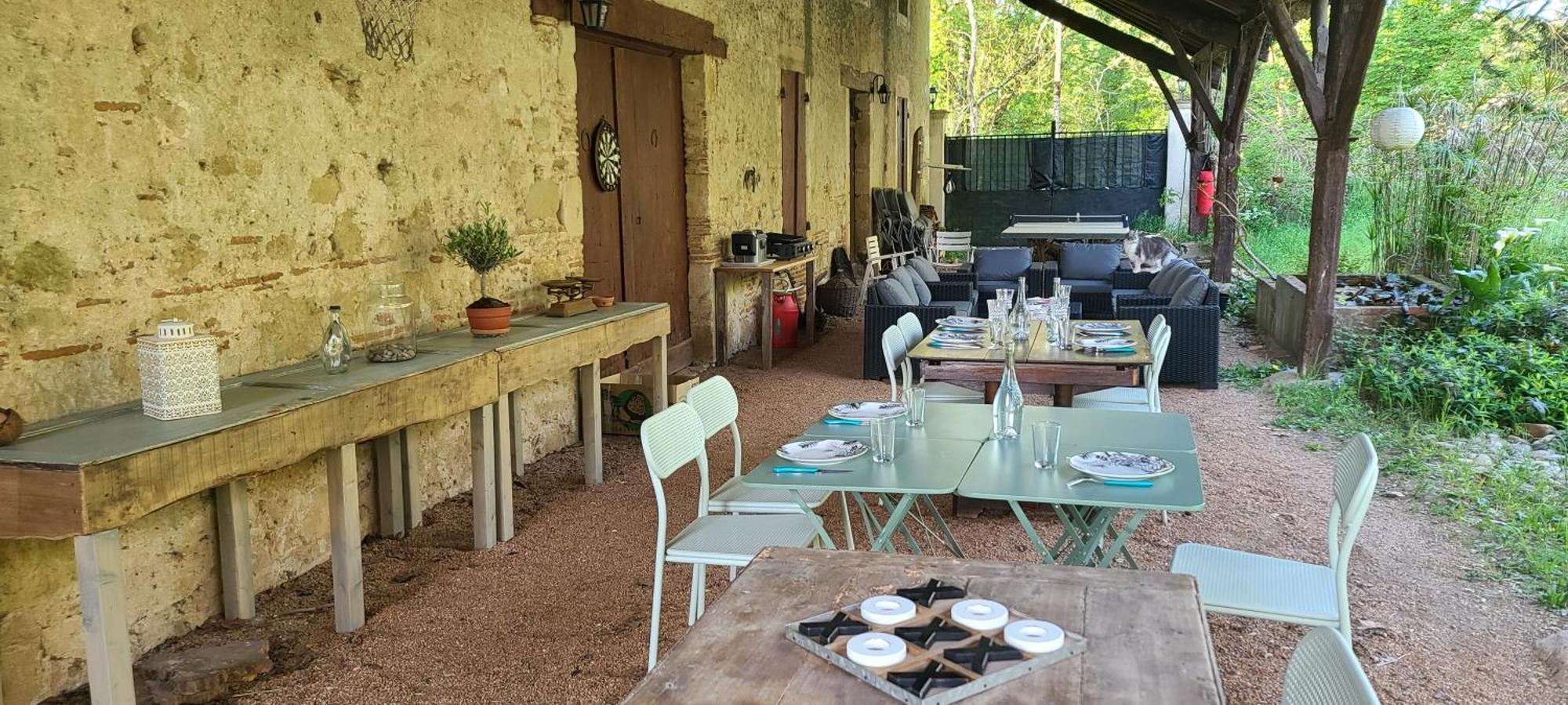 Le Manoir Du Moulin De Madame Bed & Breakfast วีเนิฟ-โซร์-ล็อต ภายนอก รูปภาพ