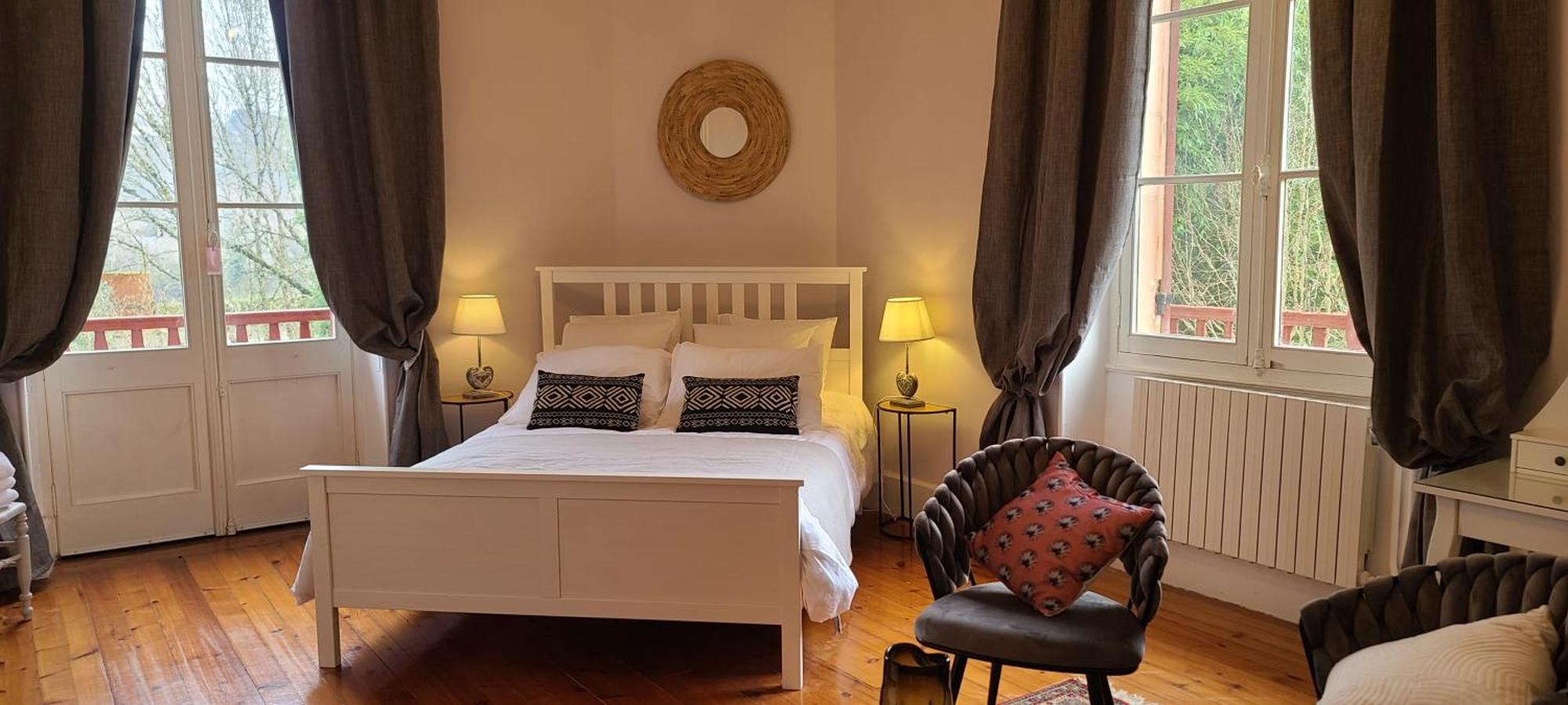 Le Manoir Du Moulin De Madame Bed & Breakfast วีเนิฟ-โซร์-ล็อต ห้อง รูปภาพ