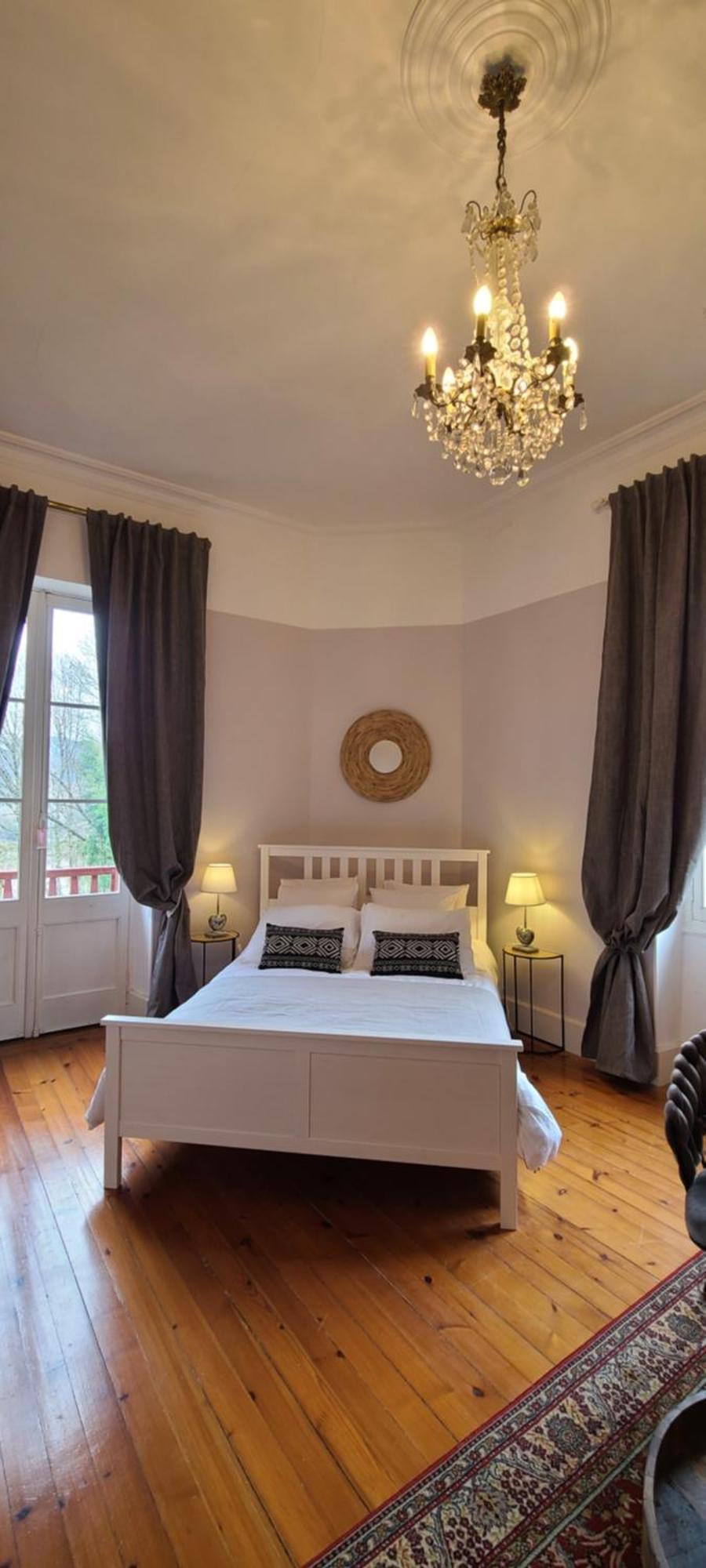 Le Manoir Du Moulin De Madame Bed & Breakfast วีเนิฟ-โซร์-ล็อต ห้อง รูปภาพ