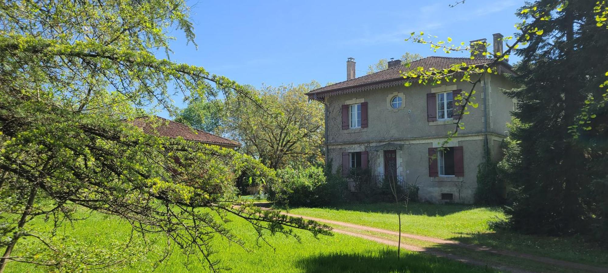 Le Manoir Du Moulin De Madame Bed & Breakfast วีเนิฟ-โซร์-ล็อต ภายนอก รูปภาพ