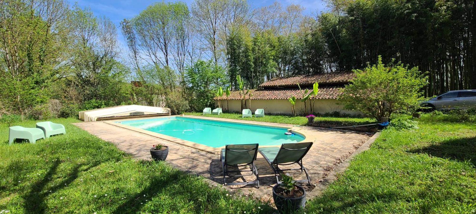 Le Manoir Du Moulin De Madame Bed & Breakfast วีเนิฟ-โซร์-ล็อต ภายนอก รูปภาพ