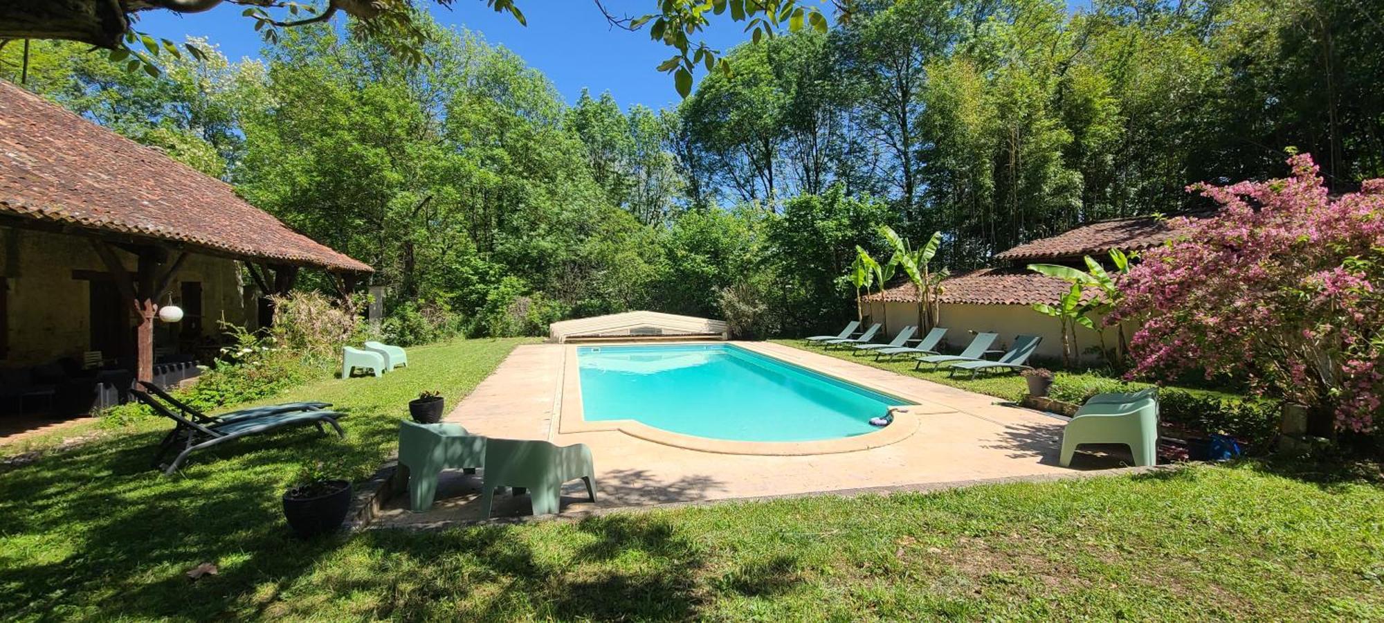 Le Manoir Du Moulin De Madame Bed & Breakfast วีเนิฟ-โซร์-ล็อต ภายนอก รูปภาพ